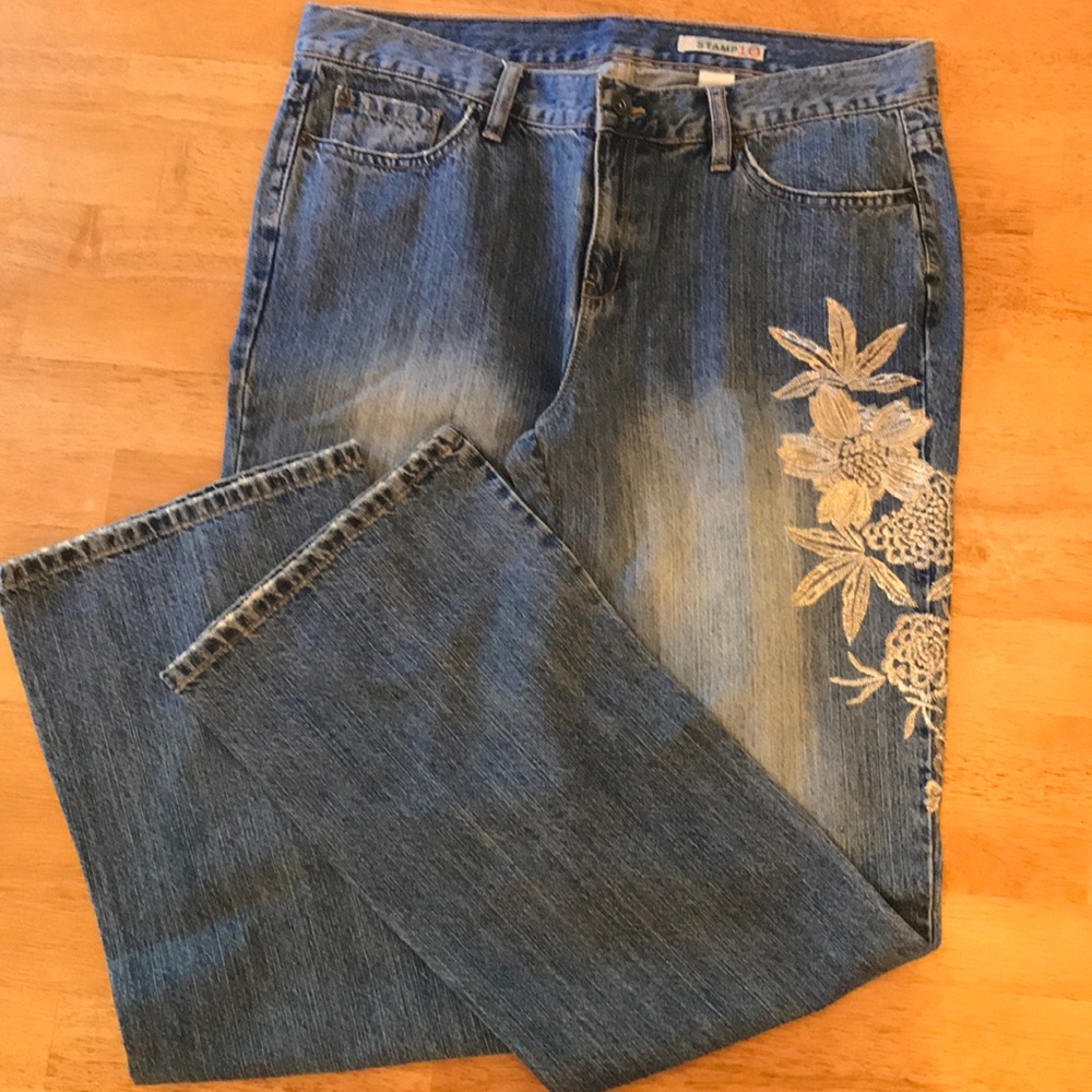 Stamp10 Women’s embroidered jeans